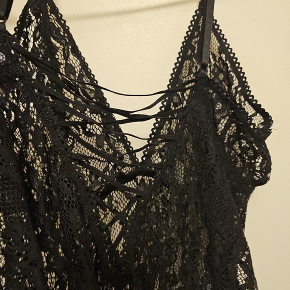 Adore Me Stretchy black lack one piece lingerie with attached adjustable garters - Picture 7 of 12